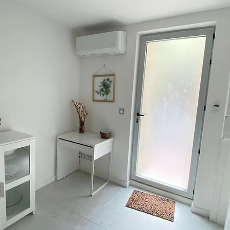 Apartment T2 Neuf, Terrasse, Centre Ville, 8min Comedie *
